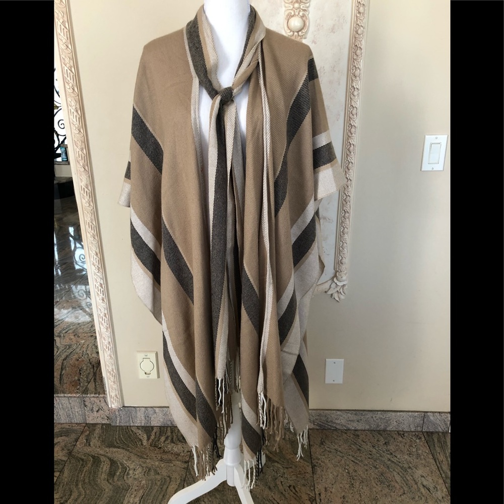BCBG CARDIGAN